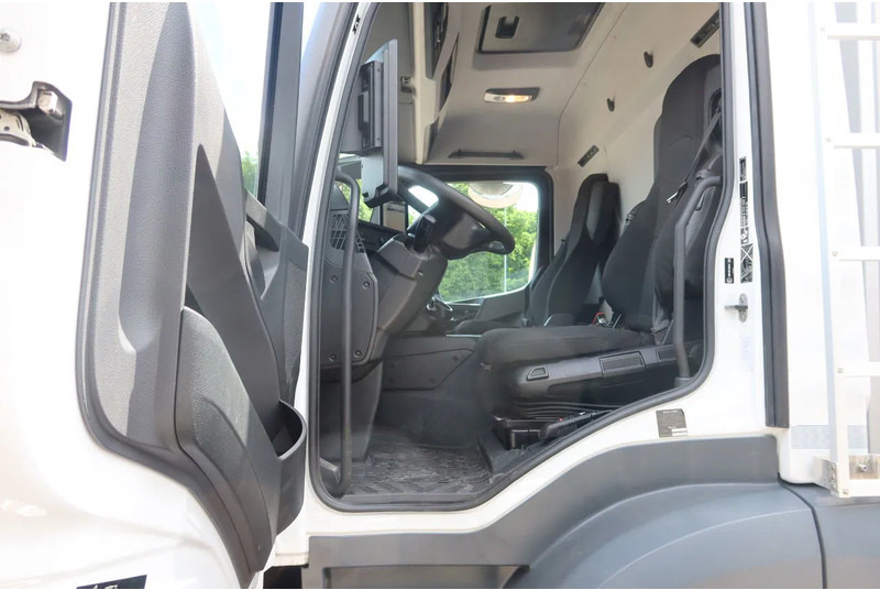 Mercedes-Benz Actros 2530 L Koel/Vries + Laadklep DHollandia 2500kg - Kamion hladnjača: slika Mercedes-Benz Actros 2530 L Koel/Vries + Laadklep DHollandia 2500kg - Kamion hladnjača Mercedes-Benz Actros 2530 L Koel/Vries + Laadklep DHollandia 2500kg - Kamion hladnjača: slika Mercedes-Benz Actros 2530 L Koel/Vries + Laadklep DHollandia 2500kg - Kamion hladnjača