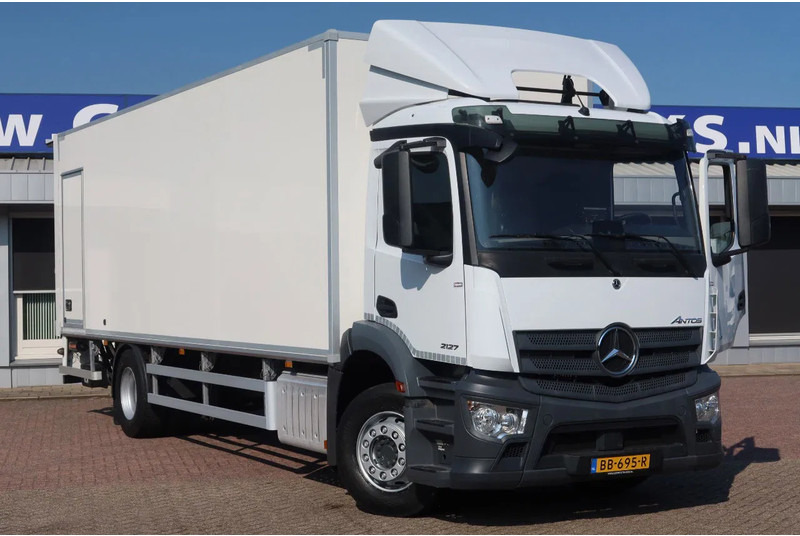 Mercedes-Benz Antos 2127 L Bak + klep 2000 kg Euro 6 - Kamion sandučar: slika Mercedes-Benz Antos 2127 L Bak + klep 2000 kg Euro 6 - Kamion sandučar Mercedes-Benz Antos 2127 L Bak + klep 2000 kg Euro 6 - Kamion sandučar: slika Mercedes-Benz Antos 2127 L Bak + klep 2000 kg Euro 6 - Kamion sandučar