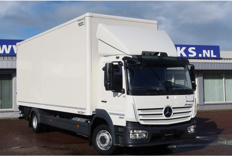 Mercedes-Benz Atego 1223 L Bak + Klep Bar 3000 KG - Kamion sandučar: slika Mercedes-Benz Atego 1223 L Bak + Klep Bar 3000 KG - Kamion sandučar Mercedes-Benz Atego 1223 L Bak + Klep Bar 3000 KG - Kamion sandučar: slika Mercedes-Benz Atego 1223 L Bak + Klep Bar 3000 KG - Kamion sandučar