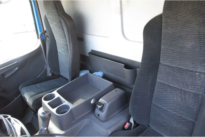 Mercedes-Benz Atego 1318L Euro 6 - Kamion s ceradom: slika Mercedes-Benz Atego 1318L Euro 6 - Kamion s ceradom Mercedes-Benz Atego 1318L Euro 6 - Kamion s ceradom: slika Mercedes-Benz Atego 1318L Euro 6 - Kamion s ceradom