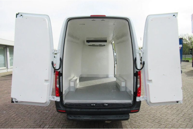 Mercedes-Benz Sprinter 314 CDI Koel/Vries/ verwarmen 220 volt nachtaansluiting - Dostavno vozilo hladnjača: slika Mercedes-Benz Sprinter 314 CDI Koel/Vries/ verwarmen 220 volt nachtaansluiting - Dostavno vozilo hladnjača Mercedes-Benz Sprinter 314 CDI Koel/Vries/ verwarmen 220 volt nachtaansluiting - Dostavno vozilo hladnjača: slika Mercedes-Benz Sprinter 314 CDI Koel/Vries/ verwarmen 220 volt nachtaansluiting - Dostavno vozilo hladnjača