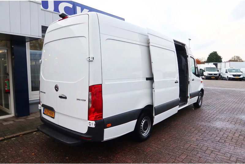 Mercedes-Benz Sprinter 315 L3 H2 Gesloten - Furgon: slika Mercedes-Benz Sprinter 315 L3 H2 Gesloten - Furgon Mercedes-Benz Sprinter 315 L3 H2 Gesloten - Furgon: slika Mercedes-Benz Sprinter 315 L3 H2 Gesloten - Furgon