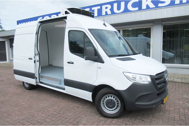 Mercedes-Benz Sprinter 317 CDI Koel / Vries/ verwarmen Carrier Xarios 350 + 220 volt nacht stekkerL2/H2 - Dostavno vozilo hladnjača: slika Mercedes-Benz Sprinter 317 CDI Koel / Vries/ verwarmen Carrier Xarios 350 + 220 volt nacht stekkerL2/H2 - Dostavno vozilo hladnjača Mercedes-Benz Sprinter 317 CDI Koel / Vries/ verwarmen Carrier Xarios 350 + 220 volt nacht stekkerL2/H2 - Dostavno vozilo hladnjača: slika Mercedes-Benz Sprinter 317 CDI Koel / Vries/ verwarmen Carrier Xarios 350 + 220 volt nacht stekkerL2/H2 - Dostavno vozilo hladnjača
