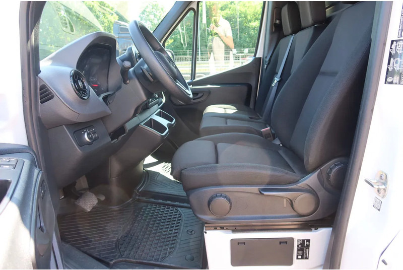 Mercedes-Benz Sprinter 317 L2 H2 Gesloten Bestelwagen - Furgon: slika Mercedes-Benz Sprinter 317 L2 H2 Gesloten Bestelwagen - Furgon Mercedes-Benz Sprinter 317 L2 H2 Gesloten Bestelwagen - Furgon: slika Mercedes-Benz Sprinter 317 L2 H2 Gesloten Bestelwagen - Furgon