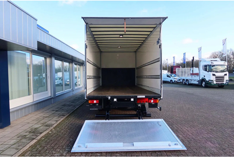 Kamion sandučar Mitsubishi Canter 7 C 18 Bak + klep 1000KG Euro 6: slika Kamion sandučar Mitsubishi Canter 7 C 18 Bak + klep 1000KG Euro 6