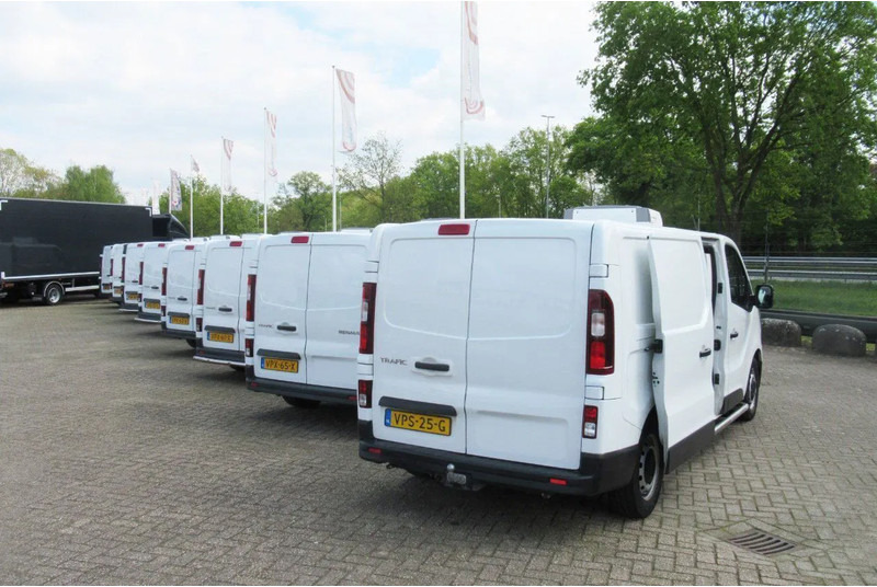 Renault Trafic L2/H1 Koel - Dostavno vozilo hladnjača: slika Renault Trafic L2/H1 Koel - Dostavno vozilo hladnjača Renault Trafic L2/H1 Koel - Dostavno vozilo hladnjača: slika Renault Trafic L2/H1 Koel - Dostavno vozilo hladnjača