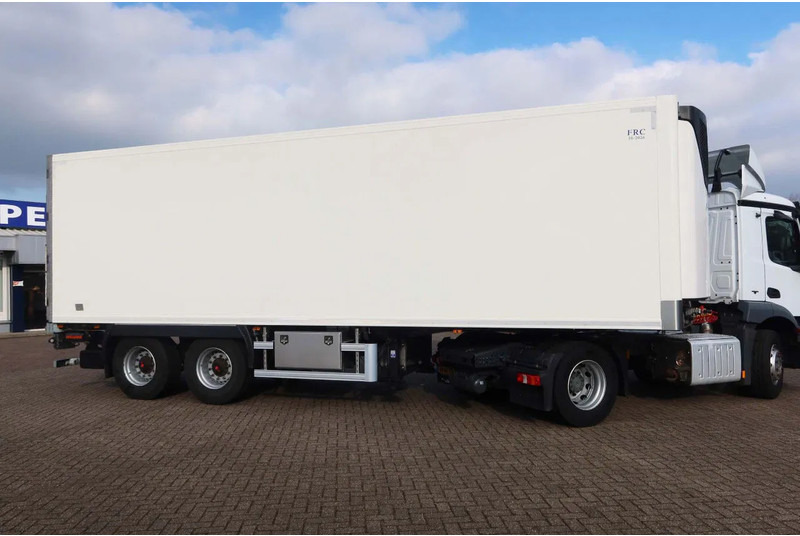 Sor IBERICA City trailer Koel/Vries+ klep 2500kg Bi-temp Carrier Vektor 19 MT - Poluprikolica hladnjača: slika Sor IBERICA City trailer Koel/Vries+ klep 2500kg Bi-temp Carrier Vektor 19 MT - Poluprikolica hladnjača Sor IBERICA City trailer Koel/Vries+ klep 2500kg Bi-temp Carrier Vektor 19 MT - Poluprikolica hladnjača: slika Sor IBERICA City trailer Koel/Vries+ klep 2500kg Bi-temp Carrier Vektor 19 MT - Poluprikolica hladnjača