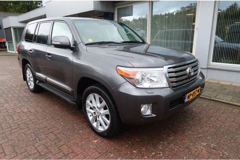 Toyota Land Cruiser V8 200 V8. 4.5D Executive. 7 Persoons. Luchtvering. Marge voertuig - Automobil: slika Toyota Land Cruiser V8 200 V8. 4.5D Executive. 7 Persoons. Luchtvering. Marge voertuig - Automobil Toyota Land Cruiser V8 200 V8. 4.5D Executive. 7 Persoons. Luchtvering. Marge voertuig - Automobil: slika Toyota Land Cruiser V8 200 V8. 4.5D Executive. 7 Persoons. Luchtvering. Marge voertuig - Automobil