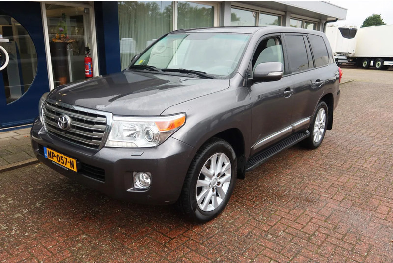 Toyota Land Cruiser V8 200 V8. 4.5D Executive. 7 Persoons. Luchtvering. Marge voertuig - Automobil: slika Toyota Land Cruiser V8 200 V8. 4.5D Executive. 7 Persoons. Luchtvering. Marge voertuig - Automobil Toyota Land Cruiser V8 200 V8. 4.5D Executive. 7 Persoons. Luchtvering. Marge voertuig - Automobil: slika Toyota Land Cruiser V8 200 V8. 4.5D Executive. 7 Persoons. Luchtvering. Marge voertuig - Automobil
