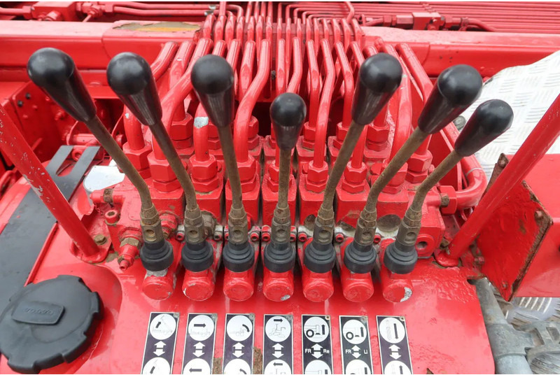 Volvo FH 460 Hooklift 8x2 Haakarm. 3x Steering axle - Kamion s kabelskim sustavom: slika Volvo FH 460 Hooklift 8x2 Haakarm. 3x Steering axle - Kamion s kabelskim sustavom Volvo FH 460 Hooklift 8x2 Haakarm. 3x Steering axle - Kamion s kabelskim sustavom: slika Volvo FH 460 Hooklift 8x2 Haakarm. 3x Steering axle - Kamion s kabelskim sustavom