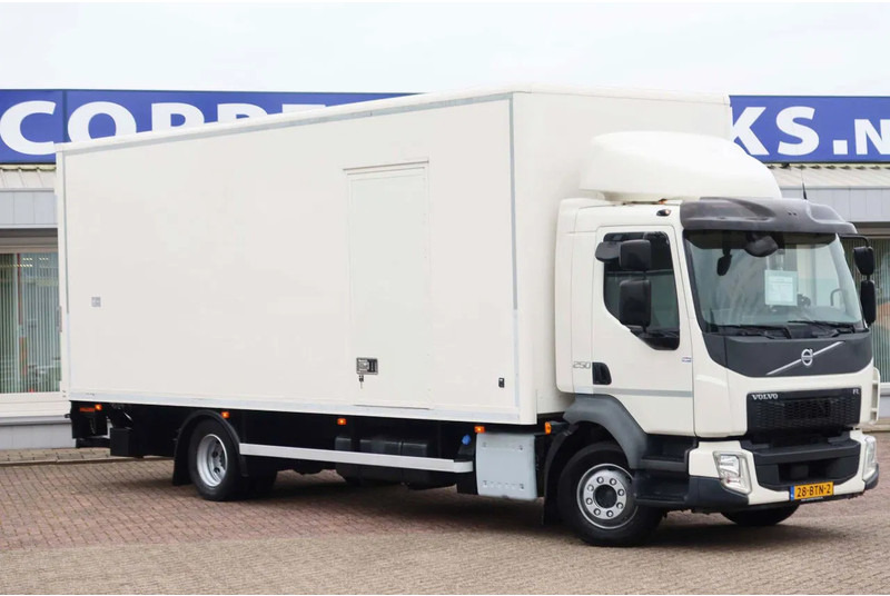 Volvo FL 250 Bak + Klep E6 - Kamion sandučar: slika Volvo FL 250 Bak + Klep E6 - Kamion sandučar Volvo FL 250 Bak + Klep E6 - Kamion sandučar: slika Volvo FL 250 Bak + Klep E6 - Kamion sandučar