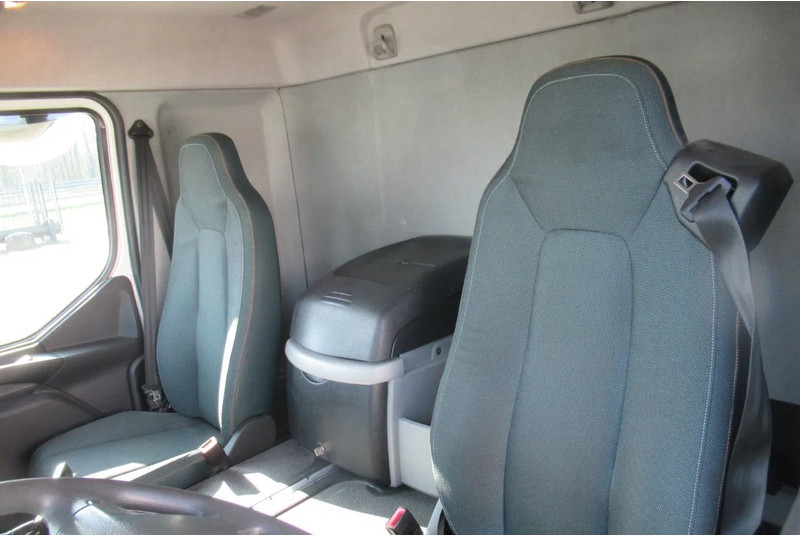 Volvo FL 250 Bakwagen + 6 deuren + Laadklep 2000 kg - Kamion sandučar: slika Volvo FL 250 Bakwagen + 6 deuren + Laadklep 2000 kg - Kamion sandučar Volvo FL 250 Bakwagen + 6 deuren + Laadklep 2000 kg - Kamion sandučar: slika Volvo FL 250 Bakwagen + 6 deuren + Laadklep 2000 kg - Kamion sandučar