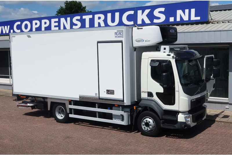 Volvo FL 250 Koel/Vries + klep Bi temp Carrier Supra 1150 MT - Kamion hladnjača: slika Volvo FL 250 Koel/Vries + klep Bi temp Carrier Supra 1150 MT - Kamion hladnjača Volvo FL 250 Koel/Vries + klep Bi temp Carrier Supra 1150 MT - Kamion hladnjača: slika Volvo FL 250 Koel/Vries + klep Bi temp Carrier Supra 1150 MT - Kamion hladnjača