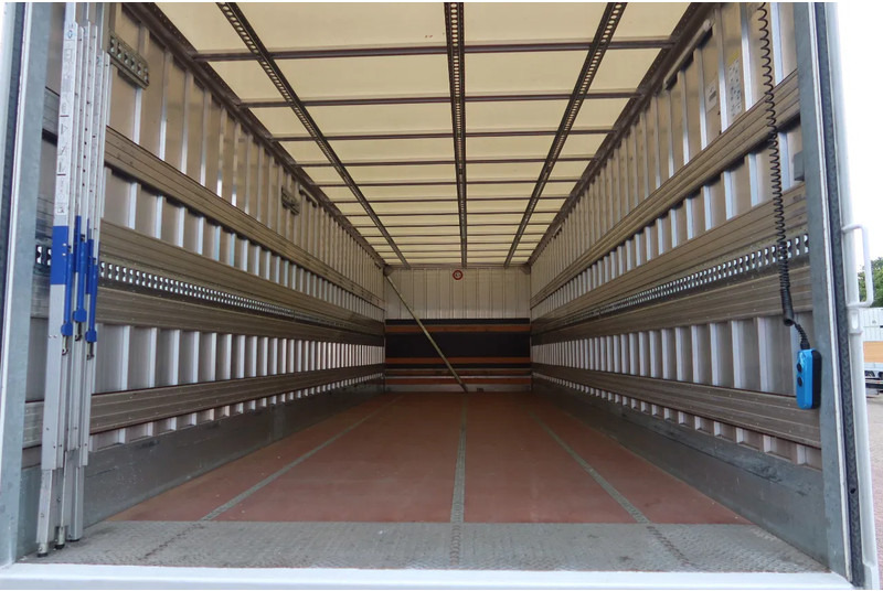 Volvo FL Bak + Dhollandia klep 2000 Kg - Kamion sandučar: slika Volvo FL Bak + Dhollandia klep 2000 Kg - Kamion sandučar Volvo FL Bak + Dhollandia klep 2000 Kg - Kamion sandučar: slika Volvo FL Bak + Dhollandia klep 2000 Kg - Kamion sandučar
