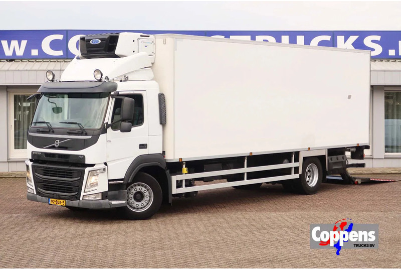 Volvo FM 330 4x2 Koel/Vries Carrier Supra 380 + Klep Dhollandia 2500 kg - Kamion hladnjača: slika Volvo FM 330 4x2 Koel/Vries Carrier Supra 380 + Klep Dhollandia 2500 kg - Kamion hladnjača Volvo FM 330 4x2 Koel/Vries Carrier Supra 380 + Klep Dhollandia 2500 kg - Kamion hladnjača: slika Volvo FM 330 4x2 Koel/Vries Carrier Supra 380 + Klep Dhollandia 2500 kg - Kamion hladnjača