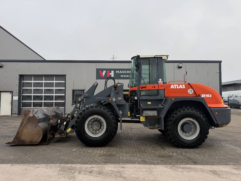 Atlas L 210 - Utovarivač na kotačima: slika Atlas L 210 - Utovarivač na kotačima Atlas L 210 - Utovarivač na kotačima: slika Atlas L 210 - Utovarivač na kotačima