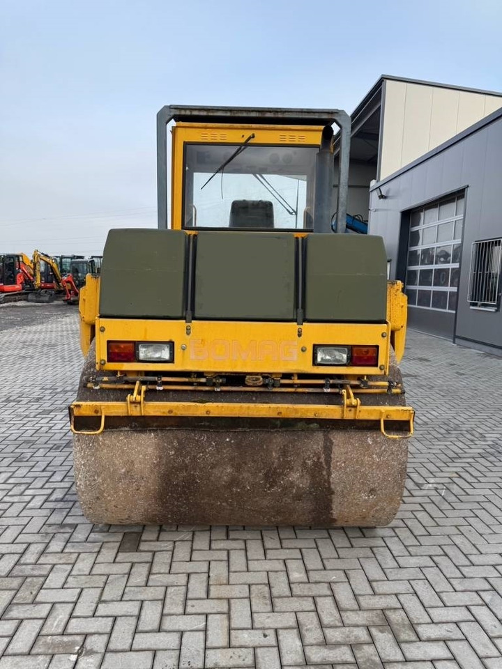 Bomag BW 151 AD-2 - Cestovni valjak: slika Bomag BW 151 AD-2 - Cestovni valjak Bomag BW 151 AD-2 - Cestovni valjak: slika Bomag BW 151 AD-2 - Cestovni valjak
