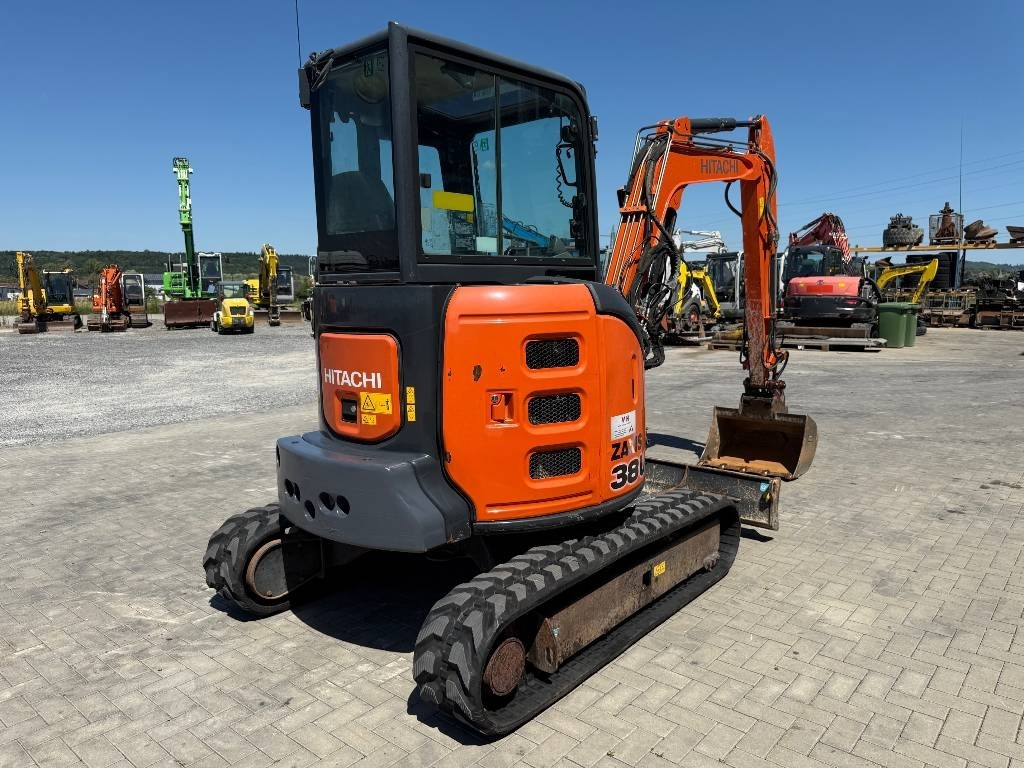 Hitachi ZX 38 U-5 A - Mini bager: slika Hitachi ZX 38 U-5 A - Mini bager Hitachi ZX 38 U-5 A - Mini bager: slika Hitachi ZX 38 U-5 A - Mini bager