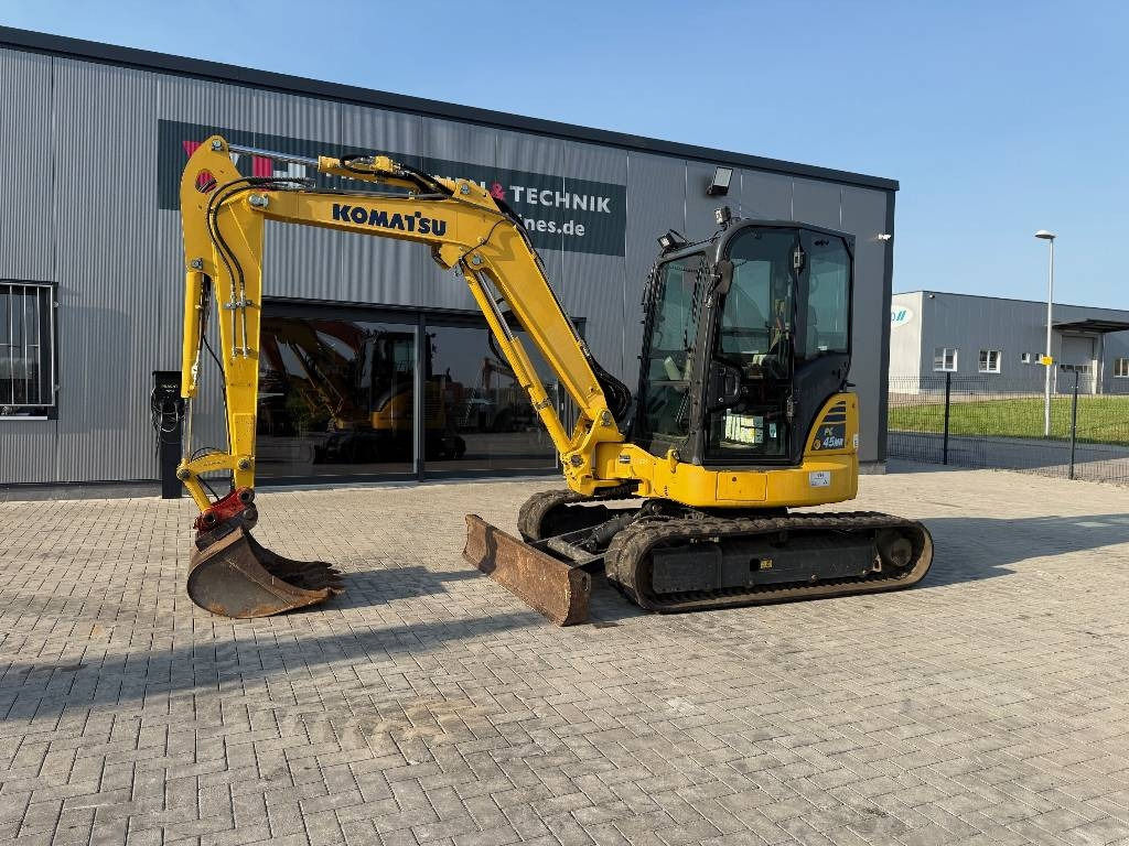 Komatsu PC 45 MR-5 - Mini bager: slika Komatsu PC 45 MR-5 - Mini bager Komatsu PC 45 MR-5 - Mini bager: slika Komatsu PC 45 MR-5 - Mini bager