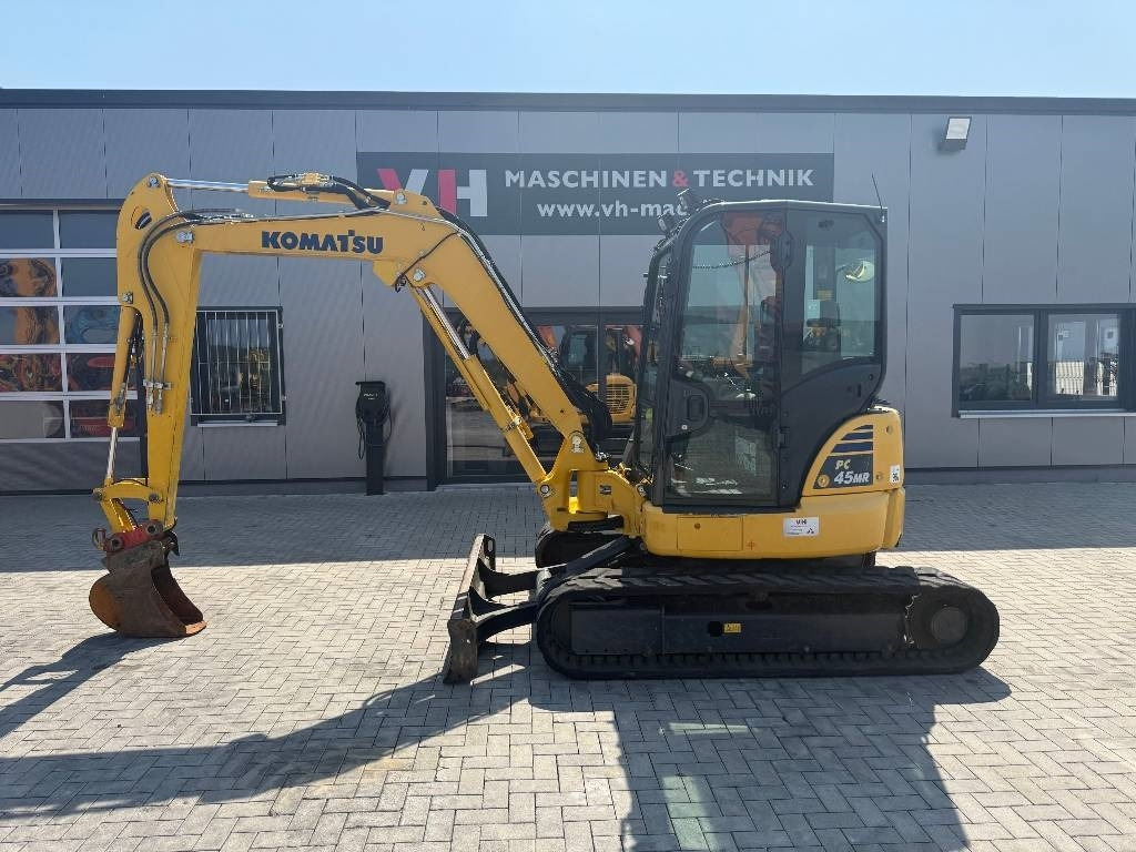 Komatsu PC 45 MR-5 - Mini bager: slika Komatsu PC 45 MR-5 - Mini bager Komatsu PC 45 MR-5 - Mini bager: slika Komatsu PC 45 MR-5 - Mini bager