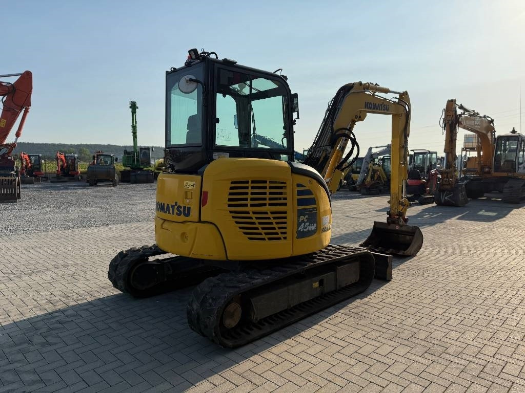 Komatsu PC 45 MR-5 - Mini bager: slika Komatsu PC 45 MR-5 - Mini bager Komatsu PC 45 MR-5 - Mini bager: slika Komatsu PC 45 MR-5 - Mini bager