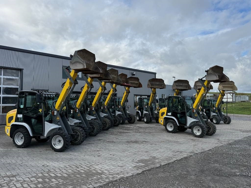 Kramer 5035 - Utovarivač na kotačima: slika Kramer 5035 - Utovarivač na kotačima Kramer 5035 - Utovarivač na kotačima: slika Kramer 5035 - Utovarivač na kotačima