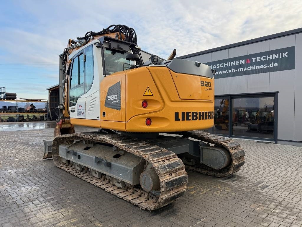Liebherr R 920 - Bager gusjeničar: slika Liebherr R 920 - Bager gusjeničar Liebherr R 920 - Bager gusjeničar: slika Liebherr R 920 - Bager gusjeničar