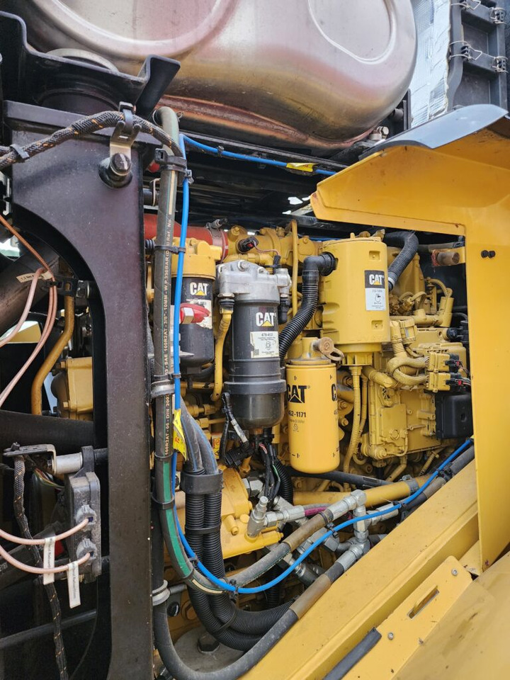 CAT 950M - Utovarivač na kotačima: slika CAT 950M - Utovarivač na kotačima CAT 950M - Utovarivač na kotačima: slika CAT 950M - Utovarivač na kotačima