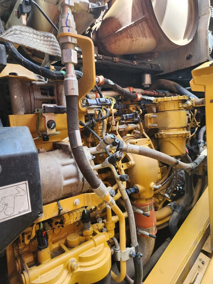 CAT 972M - Utovarivač na kotačima: slika CAT 972M - Utovarivač na kotačima CAT 972M - Utovarivač na kotačima: slika CAT 972M - Utovarivač na kotačima