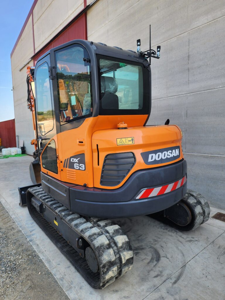 DOOSAN DX63R-3 - Mini bager: slika DOOSAN DX63R-3 - Mini bager DOOSAN DX63R-3 - Mini bager: slika DOOSAN DX63R-3 - Mini bager