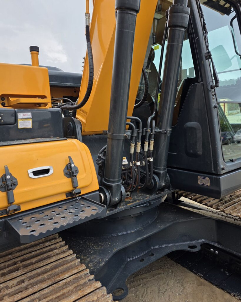 HYUNDAI HX140L C - Bager gusjeničar: slika HYUNDAI HX140L C - Bager gusjeničar HYUNDAI HX140L C - Bager gusjeničar: slika HYUNDAI HX140L C - Bager gusjeničar