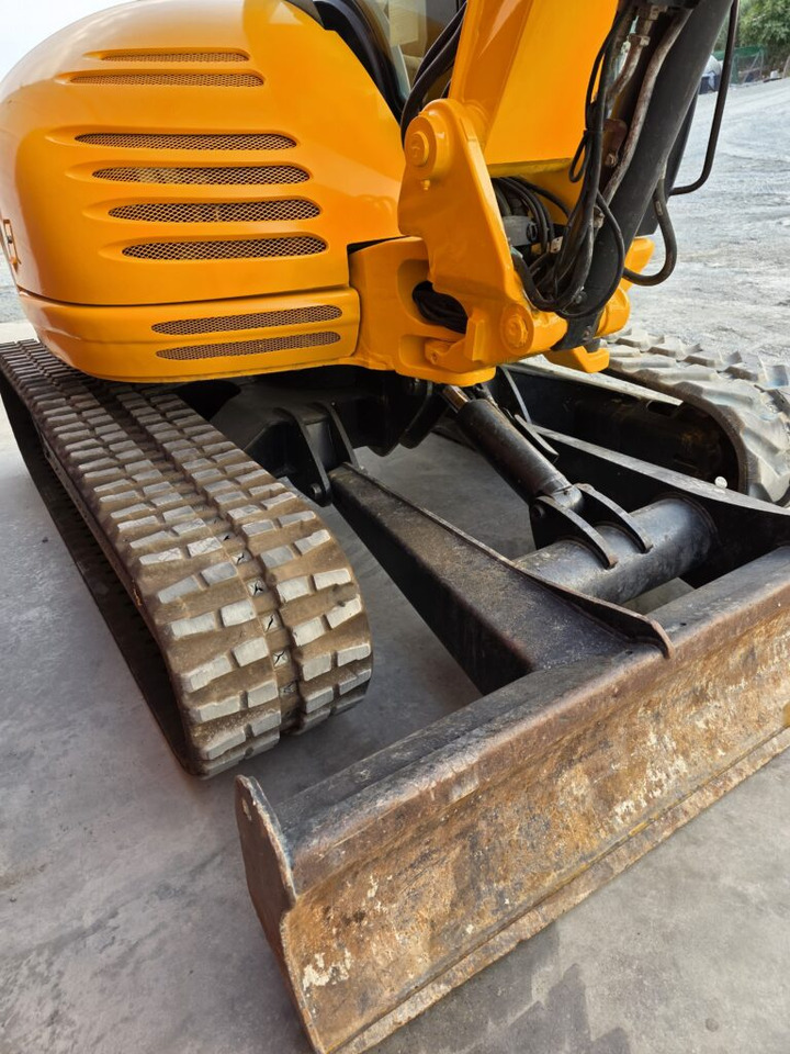 JCB 8085ZTS - Mini bager: slika JCB 8085ZTS - Mini bager JCB 8085ZTS - Mini bager: slika JCB 8085ZTS - Mini bager
