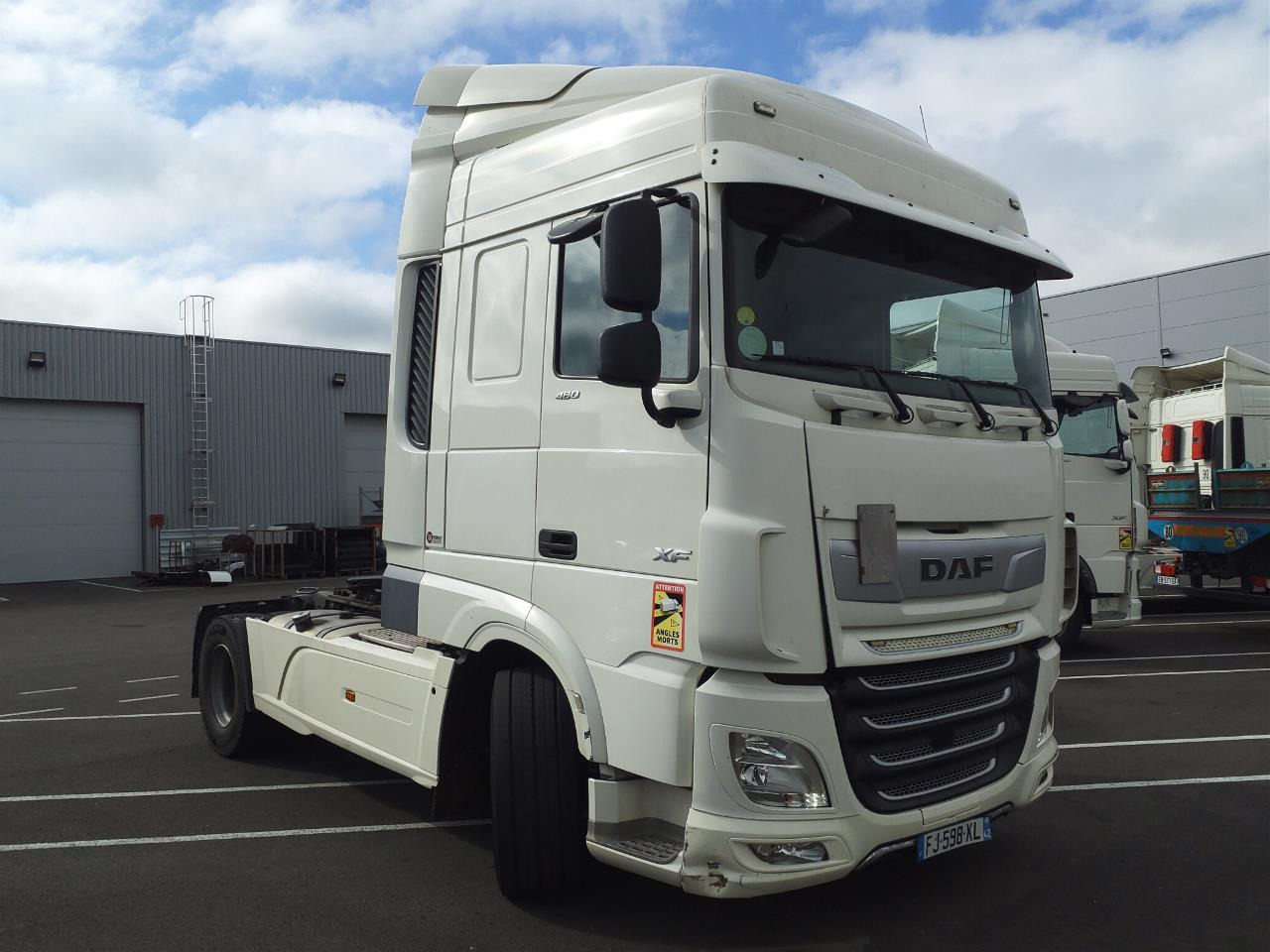 DAF XF 480 - Tegljač: slika DAF XF 480 - Tegljač DAF XF 480 - Tegljač: slika DAF XF 480 - Tegljač