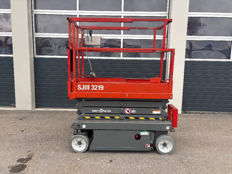 Skyjack SJ 3219 7,80m Scherenarbeitsbühne - Škarasta podizna platforma: slika Skyjack SJ 3219 7,80m Scherenarbeitsbühne - Škarasta podizna platforma Skyjack SJ 3219 7,80m Scherenarbeitsbühne - Škarasta podizna platforma: slika Skyjack SJ 3219 7,80m Scherenarbeitsbühne - Škarasta podizna platforma