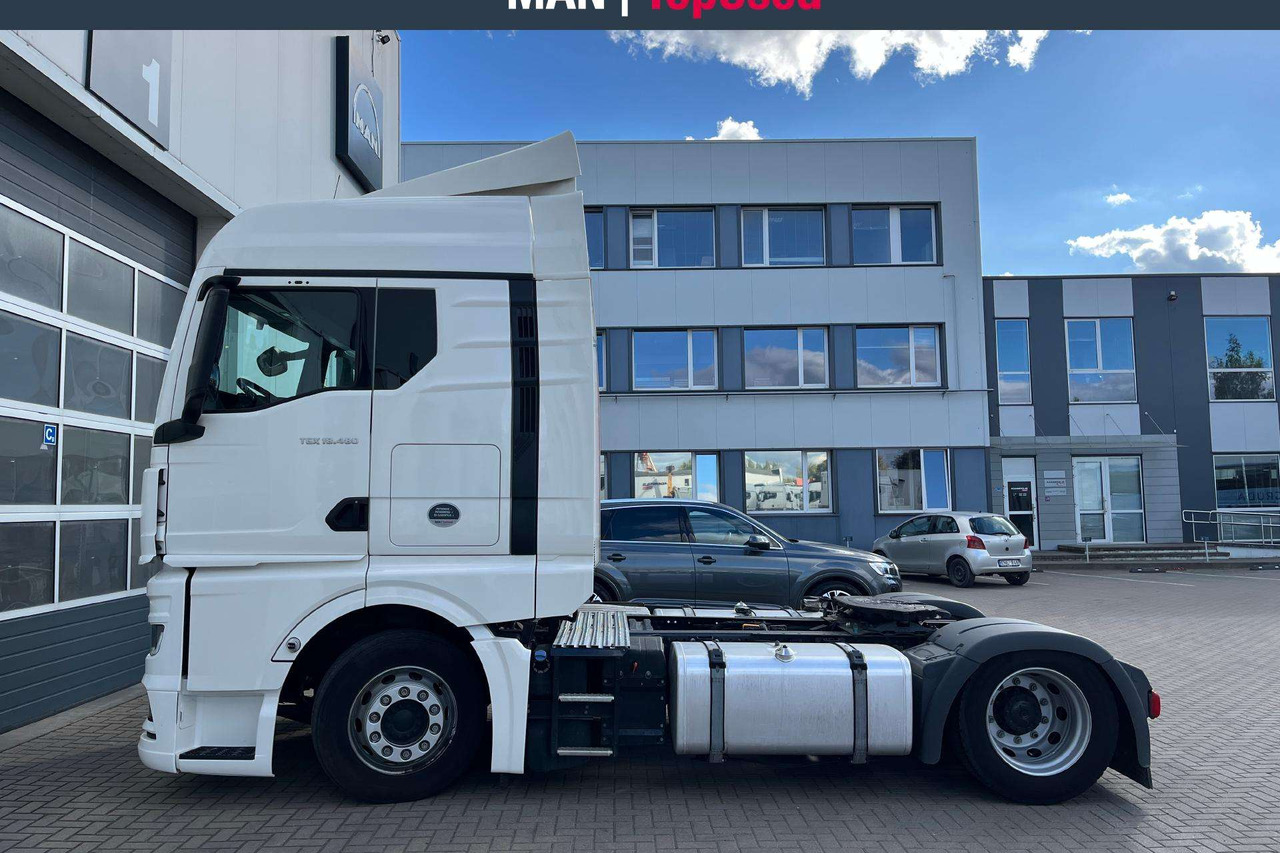 MAN TGX 18.480 MEGA - Tegljač: slika MAN TGX 18.480 MEGA - Tegljač MAN TGX 18.480 MEGA - Tegljač: slika MAN TGX 18.480 MEGA - Tegljač