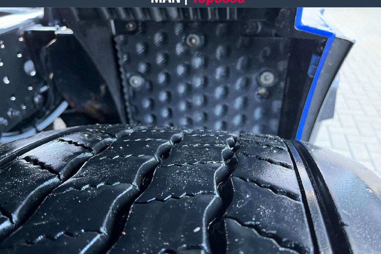 Tegljač MAN TGX 18.510 GX cab: slika Tegljač MAN TGX 18.510 GX cab Tegljač MAN TGX 18.510 GX cab: slika Tegljač MAN TGX 18.510 GX cab