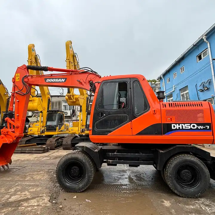 15ton Used Wheel Excavator Doosan Dh150w-7 Made In Korea For Sale With Original Good Running Condition In Shanghai - Bager na kotačima: slika 15ton Used Wheel Excavator Doosan Dh150w-7 Made In Korea For Sale With Original Good Running Condition In Shanghai - Bager na kotačima 15ton Used Wheel Excavator Doosan Dh150w-7 Made In Korea For Sale With Original Good Running Condition In Shanghai - Bager na kotačima: slika 15ton Used Wheel Excavator Doosan Dh150w-7 Made In Korea For Sale With Original Good Running Condition In Shanghai - Bager na kotačima