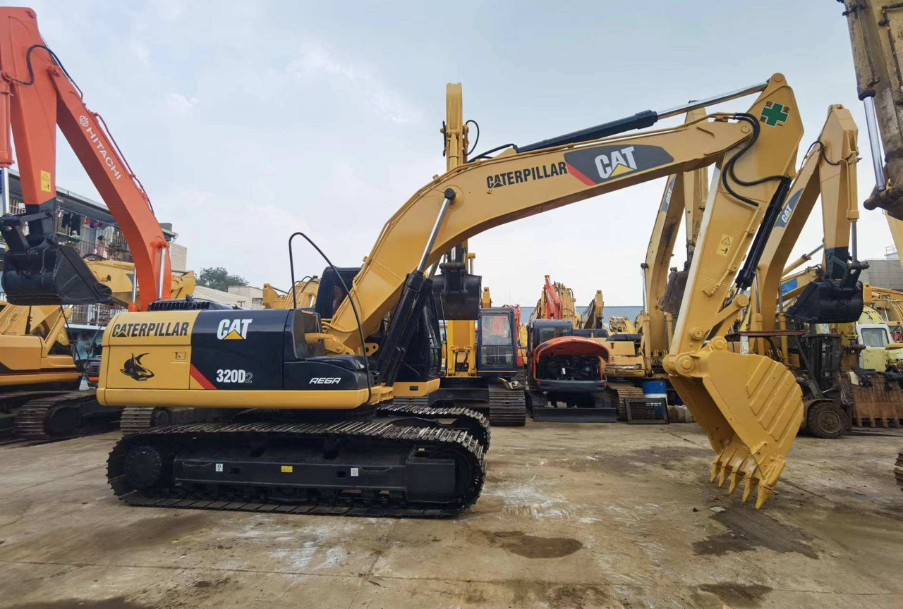 20Tons excavator Used CAT Excavator 320D On sale - Bager gusjeničar: slika 20Tons excavator Used CAT Excavator 320D On sale - Bager gusjeničar 20Tons excavator Used CAT Excavator 320D On sale - Bager gusjeničar: slika 20Tons excavator Used CAT Excavator 320D On sale - Bager gusjeničar