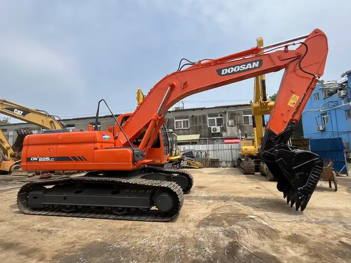 Best Selling DOOSAN excavator machine construction used machinery equipment dx225 used excavators in stock - Bager: slika Best Selling DOOSAN excavator machine construction used machinery equipment dx225 used excavators in stock - Bager Best Selling DOOSAN excavator machine construction used machinery equipment dx225 used excavators in stock - Bager: slika Best Selling DOOSAN excavator machine construction used machinery equipment dx225 used excavators in stock - Bager