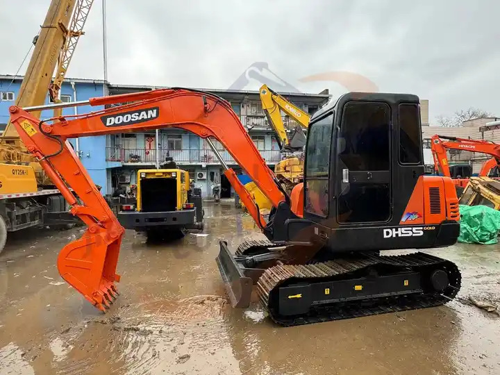 Cheap used mini excavator machine Crawler DH55 Factory sale used excavator used machinery doosan DH55 Used mini excavator - Bager: slika Cheap used mini excavator machine Crawler DH55 Factory sale used excavator used machinery doosan DH55 Used mini excavator - Bager Cheap used mini excavator machine Crawler DH55 Factory sale used excavator used machinery doosan DH55 Used mini excavator - Bager: slika Cheap used mini excavator machine Crawler DH55 Factory sale used excavator used machinery doosan DH55 Used mini excavator - Bager