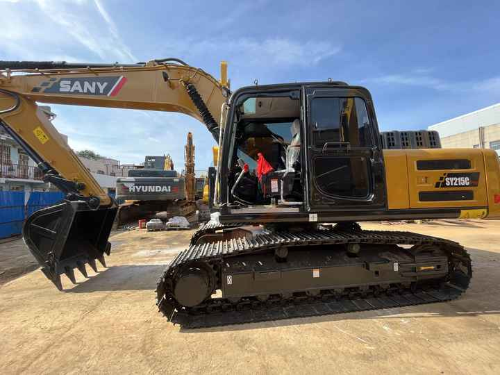 China brands good quality second-hand Sany SY215C excavator hydraulic crawler 21ton used sany 215 excavator - Bager gusjeničar: slika China brands good quality second-hand Sany SY215C excavator hydraulic crawler 21ton used sany 215 excavator - Bager gusjeničar China brands good quality second-hand Sany SY215C excavator hydraulic crawler 21ton used sany 215 excavator - Bager gusjeničar: slika China brands good quality second-hand Sany SY215C excavator hydraulic crawler 21ton used sany 215 excavator - Bager gusjeničar