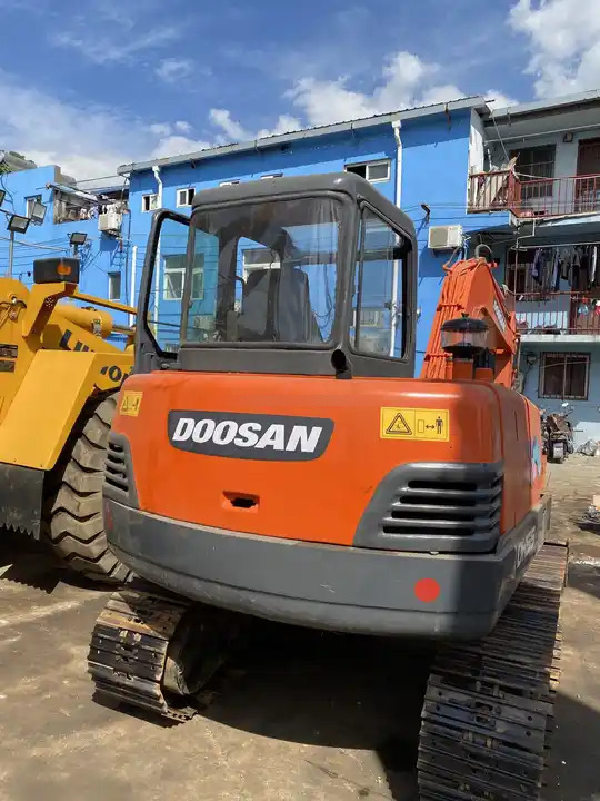 Doosan DH55-V Used Excavator Crawler Excavator Second Hand Japan Engine DH55-V Doosan Excavator in stock for sale - Mini bager: slika Doosan DH55-V Used Excavator Crawler Excavator Second Hand Japan Engine DH55-V Doosan Excavator in stock for sale - Mini bager Doosan DH55-V Used Excavator Crawler Excavator Second Hand Japan Engine DH55-V Doosan Excavator in stock for sale - Mini bager: slika Doosan DH55-V Used Excavator Crawler Excavator Second Hand Japan Engine DH55-V Doosan Excavator in stock for sale - Mini bager