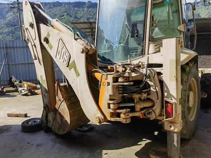 Hot sale Backhoe loader JCB 3CX 4*4 tlb loader UKmade, used cheap JCB 3CX retro loader and digger in good condition - Rovokopač-utovarivač: slika Hot sale Backhoe loader JCB 3CX 4*4 tlb loader UKmade, used cheap JCB 3CX retro loader and digger in good condition - Rovokopač-utovarivač Hot sale Backhoe loader JCB 3CX 4*4 tlb loader UKmade, used cheap JCB 3CX retro loader and digger in good condition - Rovokopač-utovarivač: slika Hot sale Backhoe loader JCB 3CX 4*4 tlb loader UKmade, used cheap JCB 3CX retro loader and digger in good condition - Rovokopač-utovarivač