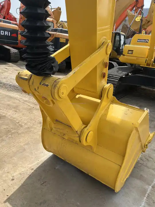 Komatsu Pc200-8 Pc200-7 Pc220-8 Excavator,Used Japan Original Komatsu Pc200-8 Excavator Shovel Hot Sale Spot,Low Price - Bager gusjeničar: slika Komatsu Pc200-8 Pc200-7 Pc220-8 Excavator,Used Japan Original Komatsu Pc200-8 Excavator Shovel Hot Sale Spot,Low Price - Bager gusjeničar Komatsu Pc200-8 Pc200-7 Pc220-8 Excavator,Used Japan Original Komatsu Pc200-8 Excavator Shovel Hot Sale Spot,Low Price - Bager gusjeničar: slika Komatsu Pc200-8 Pc200-7 Pc220-8 Excavator,Used Japan Original Komatsu Pc200-8 Excavator Shovel Hot Sale Spot,Low Price - Bager gusjeničar