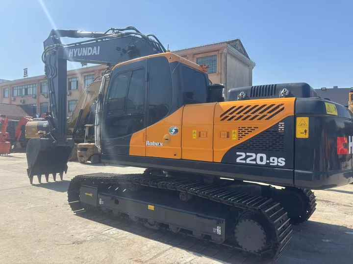 Korea 22 Ton Hyundai 220 Excavator R220LC-9s Used Hyundai Excavator 220 Used Hyundai 220-9 225LC Machine for Construction - Bager: slika Korea 22 Ton Hyundai 220 Excavator R220LC-9s Used Hyundai Excavator 220 Used Hyundai 220-9 225LC Machine for Construction - Bager Korea 22 Ton Hyundai 220 Excavator R220LC-9s Used Hyundai Excavator 220 Used Hyundai 220-9 225LC Machine for Construction - Bager: slika Korea 22 Ton Hyundai 220 Excavator R220LC-9s Used Hyundai Excavator 220 Used Hyundai 220-9 225LC Machine for Construction - Bager