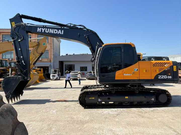 Korea Original Used Hyundai 220LC-9S Excavator Used Robex Hyundai 220 Excavator 220LC-9S Used Excavators for Sale - Bager: slika Korea Original Used Hyundai 220LC-9S Excavator Used Robex Hyundai 220 Excavator 220LC-9S Used Excavators for Sale - Bager Korea Original Used Hyundai 220LC-9S Excavator Used Robex Hyundai 220 Excavator 220LC-9S Used Excavators for Sale - Bager: slika Korea Original Used Hyundai 220LC-9S Excavator Used Robex Hyundai 220 Excavator 220LC-9S Used Excavators for Sale - Bager