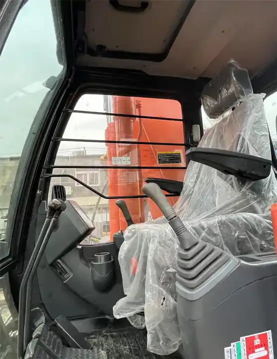 Low Price Hitachi Zx200-3G Excavator Used Hitachi Zx210 Zx240 Crawler Hitachi 20ton Digger On Sale - Bager gusjeničar: slika Low Price Hitachi Zx200-3G Excavator Used Hitachi Zx210 Zx240 Crawler Hitachi 20ton Digger On Sale - Bager gusjeničar Low Price Hitachi Zx200-3G Excavator Used Hitachi Zx210 Zx240 Crawler Hitachi 20ton Digger On Sale - Bager gusjeničar: slika Low Price Hitachi Zx200-3G Excavator Used Hitachi Zx210 Zx240 Crawler Hitachi 20ton Digger On Sale - Bager gusjeničar