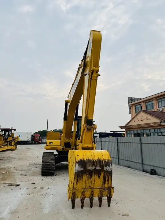 Original Japan Used Crawler Excavator Komatsu Pc200lc-7 Pc220lc-7 A/c Cabin In Shanghai - Bager gusjeničar: slika Original Japan Used Crawler Excavator Komatsu Pc200lc-7 Pc220lc-7 A/c Cabin In Shanghai - Bager gusjeničar Original Japan Used Crawler Excavator Komatsu Pc200lc-7 Pc220lc-7 A/c Cabin In Shanghai - Bager gusjeničar: slika Original Japan Used Crawler Excavator Komatsu Pc200lc-7 Pc220lc-7 A/c Cabin In Shanghai - Bager gusjeničar