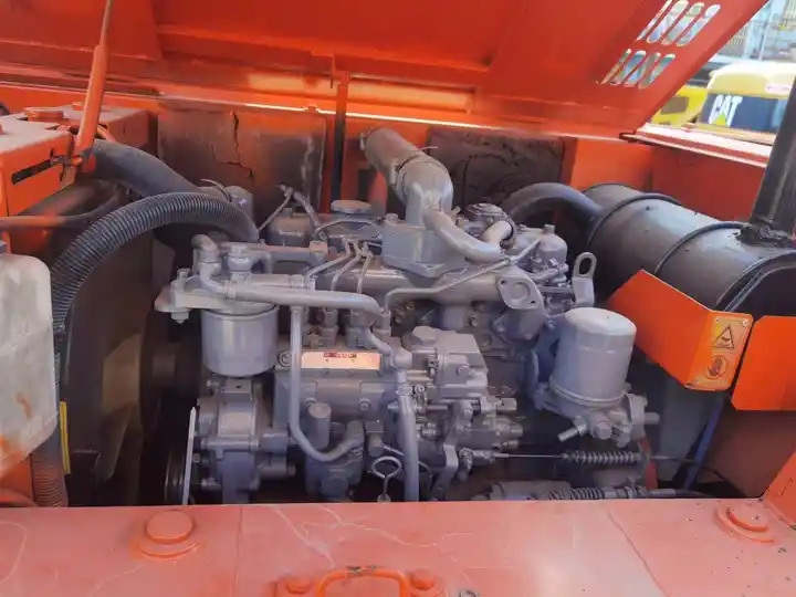 Original Used Excavator Made In Japan Tata Hitachi Zx60 Heavy Equipment 6 Tons 90% New - Bager gusjeničar: slika Original Used Excavator Made In Japan Tata Hitachi Zx60 Heavy Equipment 6 Tons 90% New - Bager gusjeničar Original Used Excavator Made In Japan Tata Hitachi Zx60 Heavy Equipment 6 Tons 90% New - Bager gusjeničar: slika Original Used Excavator Made In Japan Tata Hitachi Zx60 Heavy Equipment 6 Tons 90% New - Bager gusjeničar