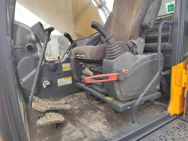 Used 38ton Heavy Duty Digger Machine Hyundai R385LC-9t R520 220LC-9s Grab Crawler Hydraulic Excavator - Bager: slika Used 38ton Heavy Duty Digger Machine Hyundai R385LC-9t R520 220LC-9s Grab Crawler Hydraulic Excavator - Bager Used 38ton Heavy Duty Digger Machine Hyundai R385LC-9t R520 220LC-9s Grab Crawler Hydraulic Excavator - Bager: slika Used 38ton Heavy Duty Digger Machine Hyundai R385LC-9t R520 220LC-9s Grab Crawler Hydraulic Excavator - Bager